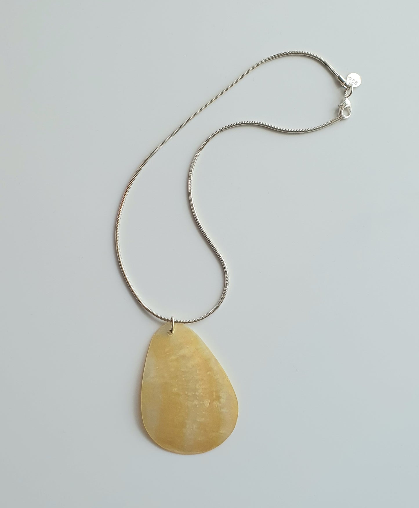 Shell Pendant Necklace