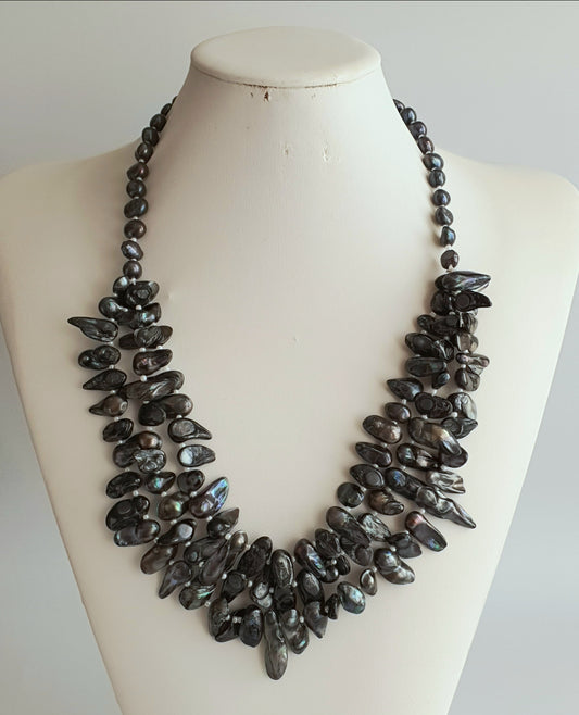 Elegant Grey Fresh Water Pearl Necklace