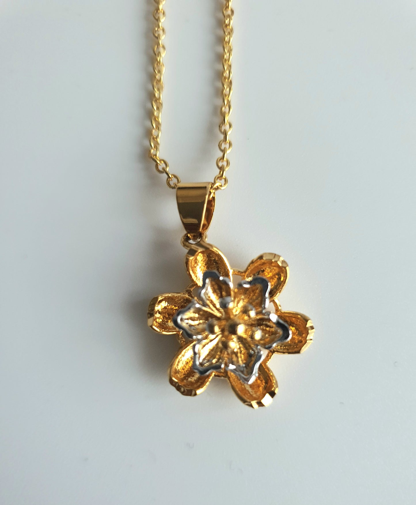 Gold Plated Chain and Flower Pendant